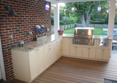 covered outdoor kitchen cabine