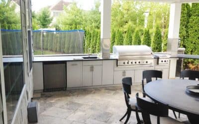The Benefits of Cooking and Entertaining in an Outdoor Kitchen